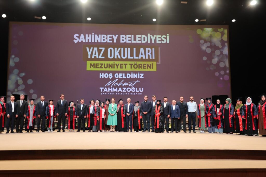 ŞAHİNBEY’DE MEZUNİYET COŞKUSU