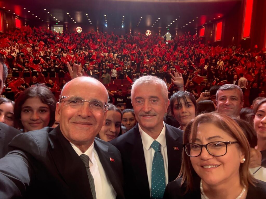 Hazine ve Maliye Bakanı Şimşek: “Gelecekte karşımıza çıkabilecek tehditlere karşı en büyük silahımız eğitimdir”