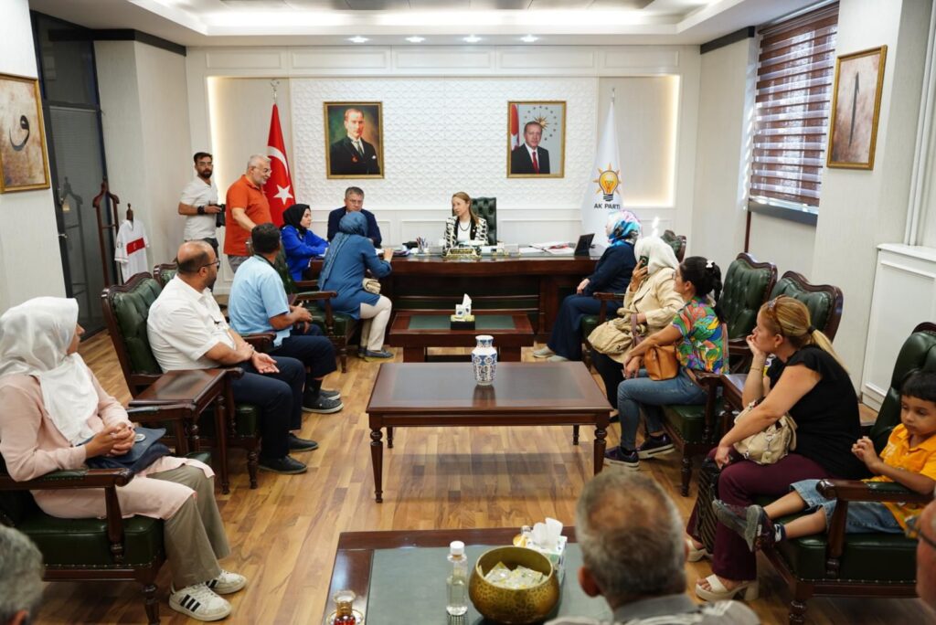 “Açık Kapı Hasbihal” Programı, Milletvekili Derya Bakbak’ın Katılımıyla Gerçekleşti