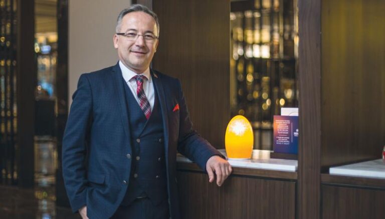 Salim Çam: “SÜRDÜRÜLEBİLİRLİĞİN GETİRDİĞİ YENİ KÂR BÖLGELERİ”
