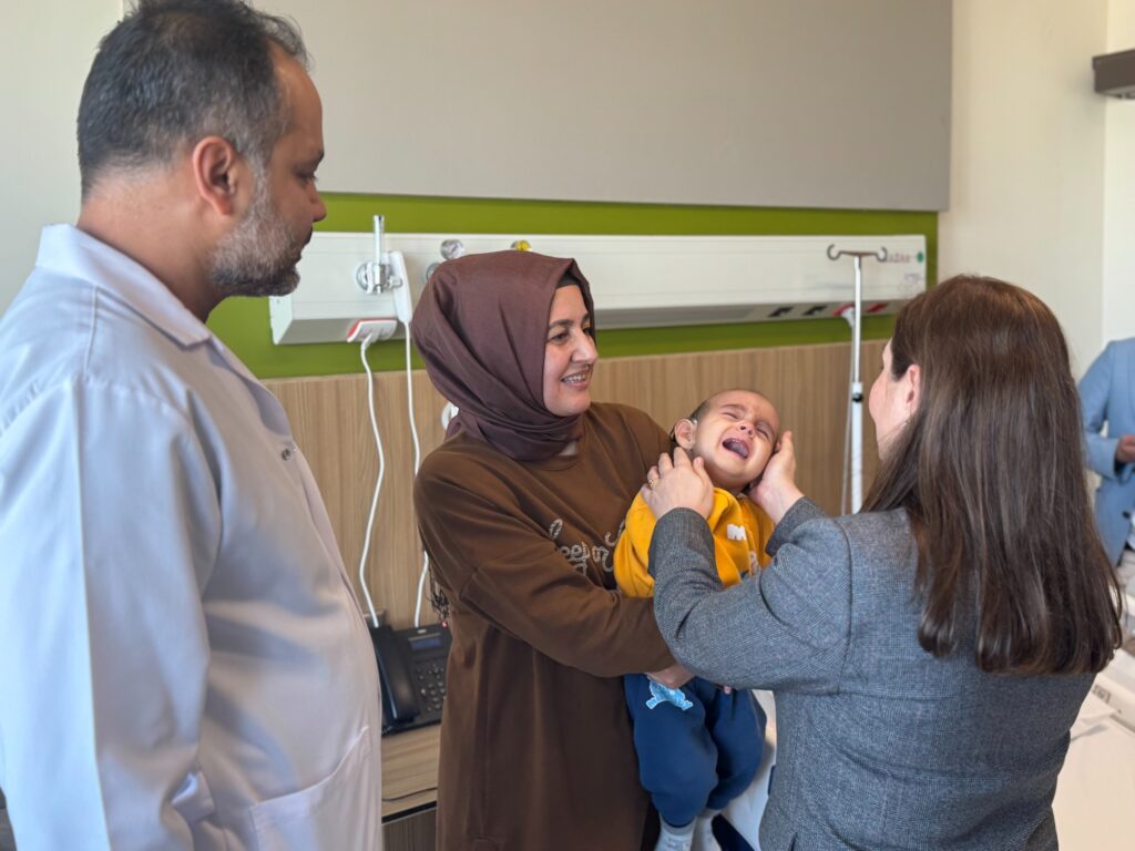 Gaziantep Şehir Hastanesi’nde Beyin Sapı İmplantasyonu Başarıyla Uygulandı