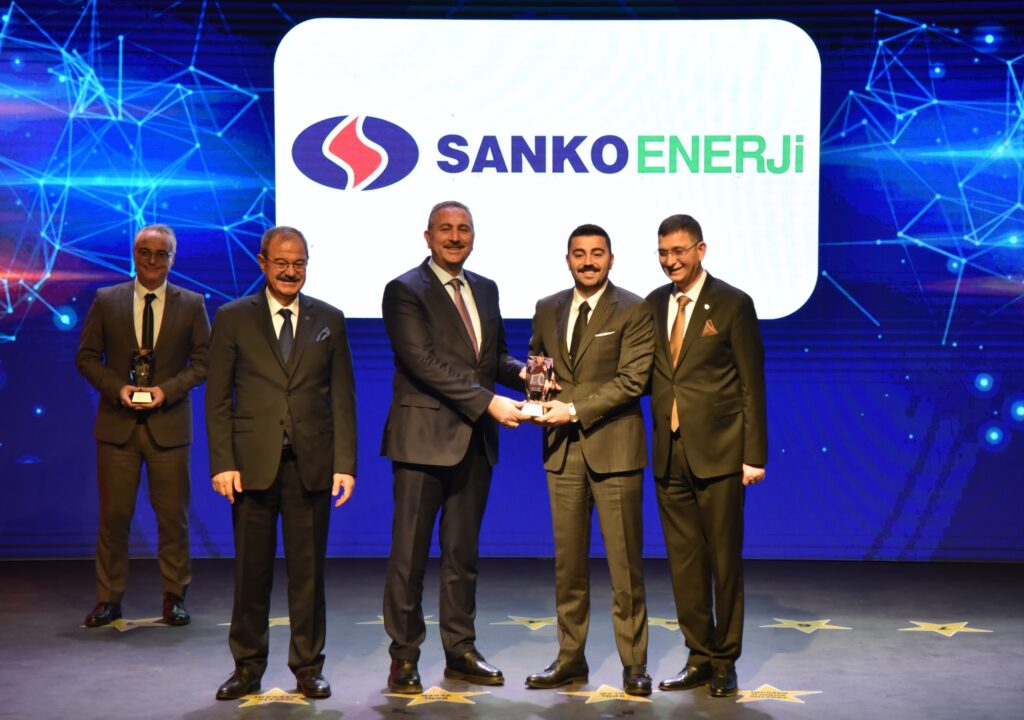 TÜRKİYE’NİN 500 BÜYÜK SANAYİ KURULUŞU ARASINA GİREN SANKO’NUN 4 ŞİRKETİ ÖDÜLLENDİRİLDİ