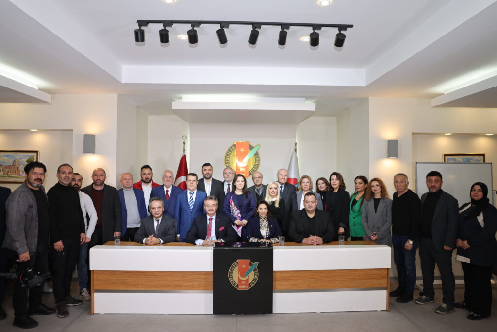 Devlet eski Bakanı Kürşad Tüzmen ve DAİMFED yönetiminden Gaziantep Gazeteciler Cemiyeti’ne ziyaret