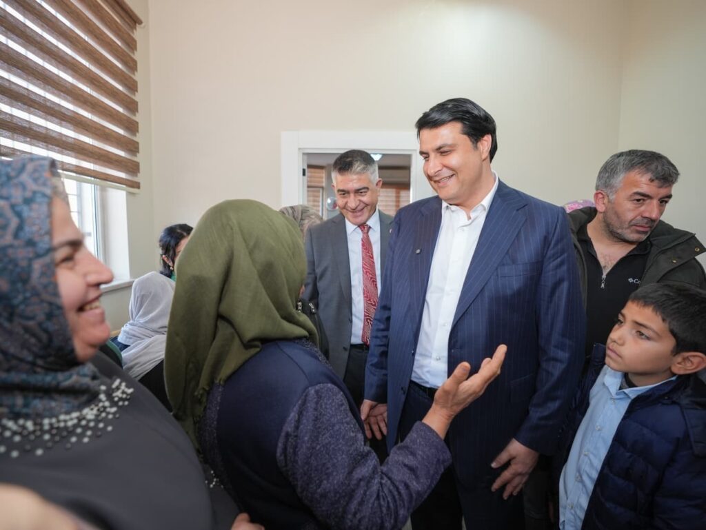 Başkan Yılmaz’dan kadın ve çocuklara anlamlı ziyaret