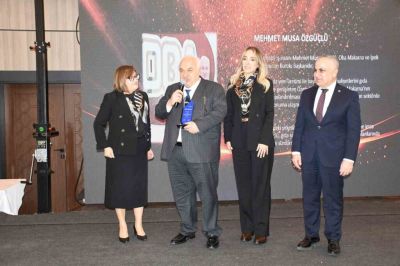 Musa Özgüçlü’ye “Sağlığa En Büyük Yatırım Yapan Hayırsever” ödülü