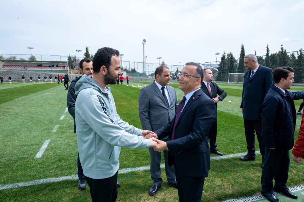 Vali Çeber Gaziantep FK'yı ziyaret etti -1-