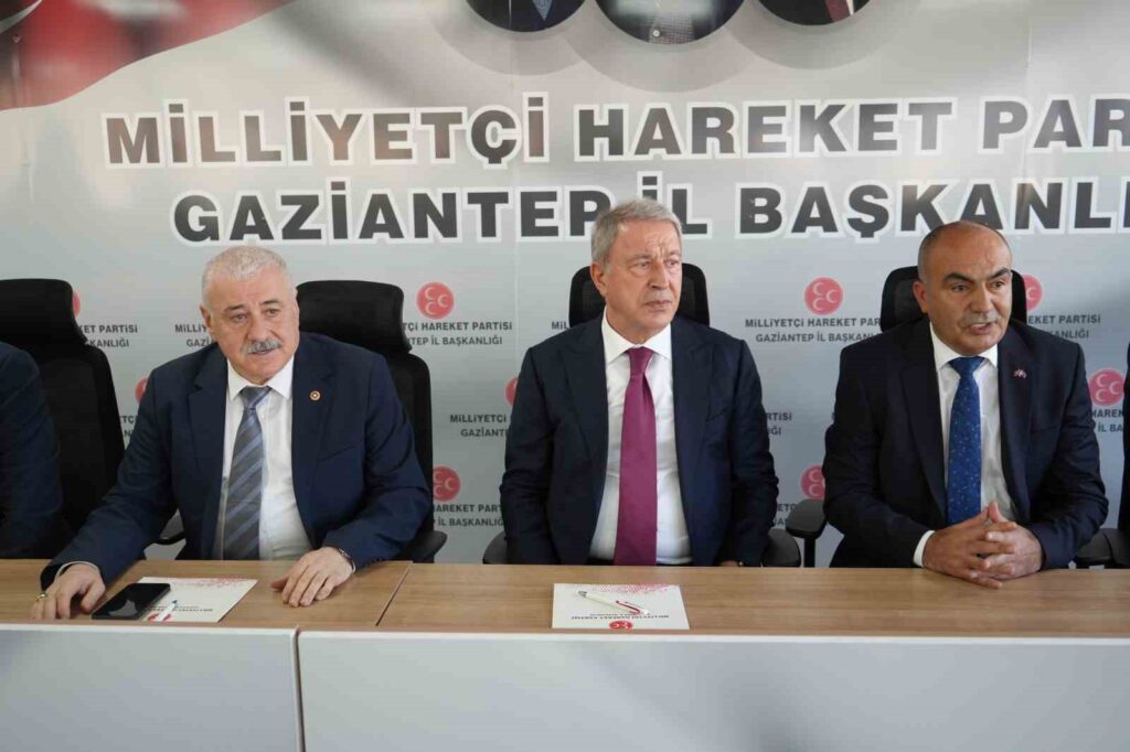HULUSİ AKAR: "TERÖRSÜZ BÜYÜK VE GÜÇLÜ TÜRKİYE'Yİ İNŞA VE İHYA EDECEĞİZ" (İHA/GAZİANTEP-İHA)
